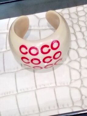 💋 COCO CHANEL Ring Rare (New/Unused) Authentic Resin Fashion Ring